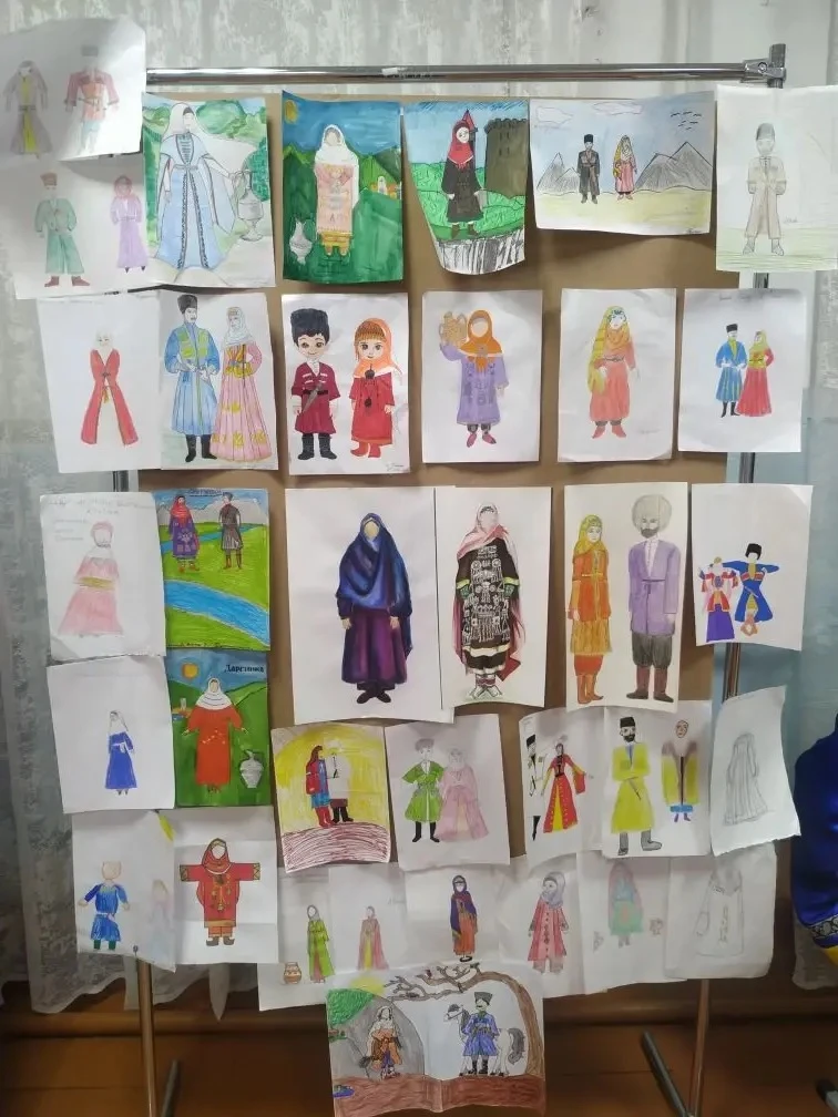 В преддверии Международного дня родного языка в школе прошел  конкурс чтецов стихотворений на родном