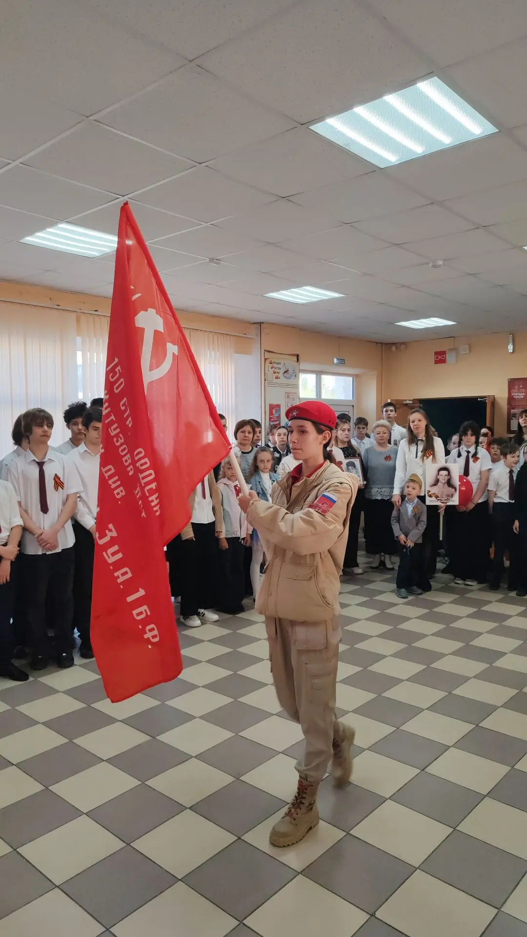 🇷🇺 9 мая: Помним подвиг, гордимся Победой!  Сегодня в нашей школе прошли мероприятия, посвящённые 81