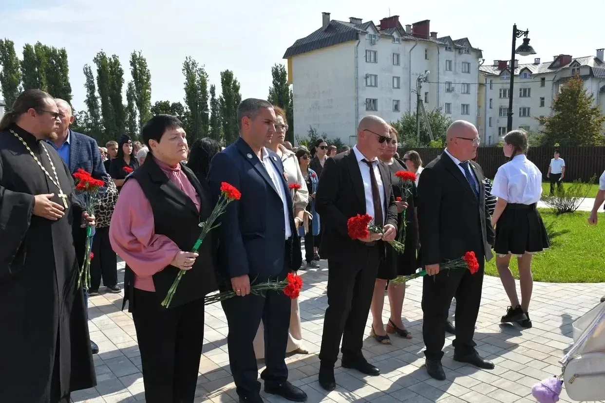 Памятник погибшим воинам-кирсановцам, отдавшим жизнь в ходе специальной военной операци...