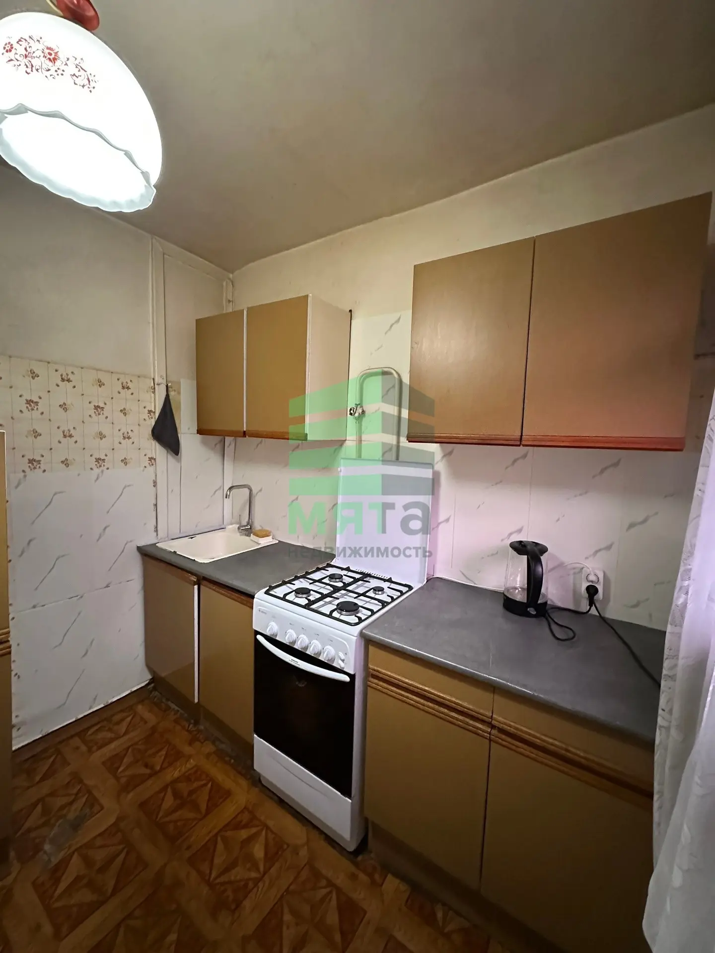ОБЪЯВЛЕНИЕ ОТ СОБСТВЕННИКА

Сдается: 1-комн. квартира 
Стоимость: 13.000₽ +ку
Адрес: Аптекарская 44 