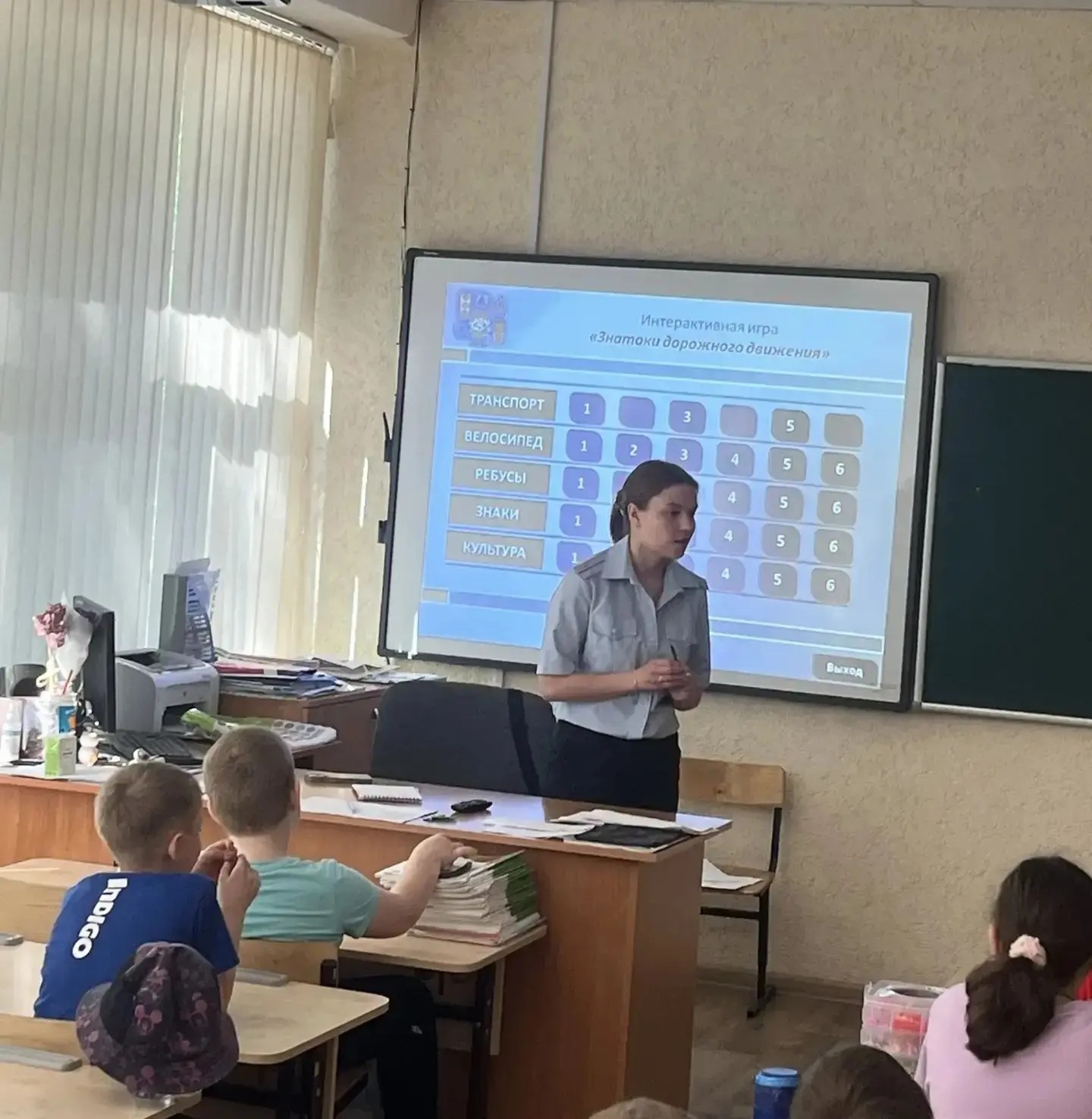 🚦 Знатоки дорожного движения — в деле!
В летнем лагере «Радуга» прошла увлекательная интерактивная 