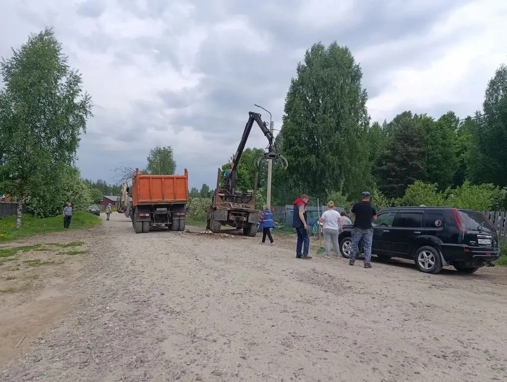 Сегодня на городском кладбище прошел субботник. Спасибо всем кто принимал в нем участие...
