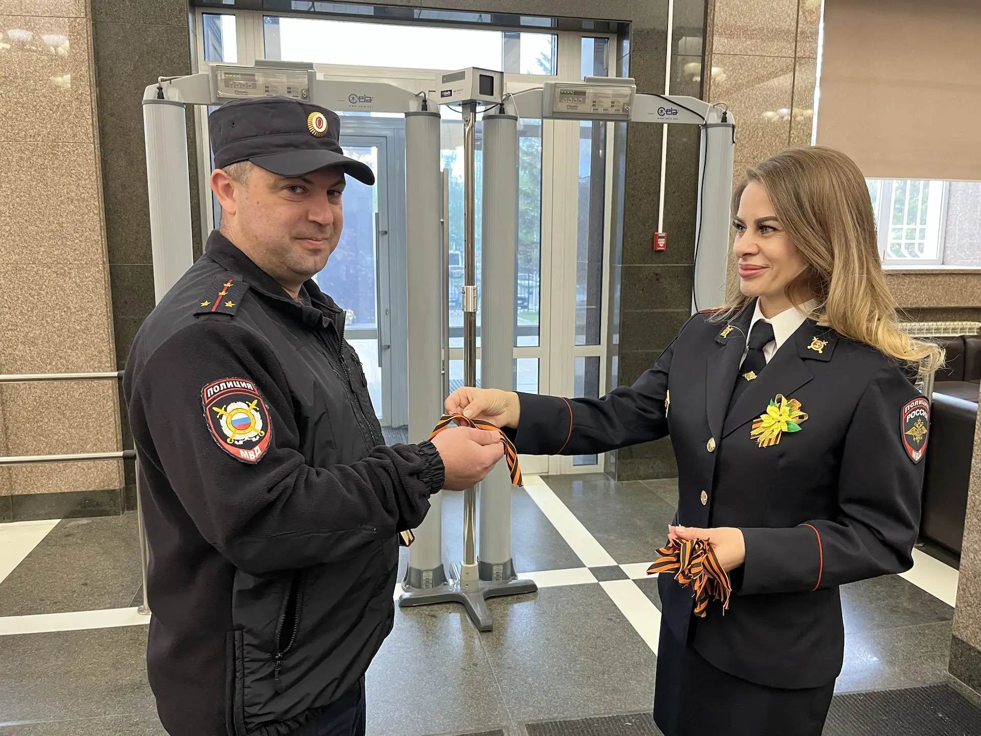 🎗️Полицейские Алтайского края присоединились к акции «Георгиевская лента»    Сегодня утром всем сотр