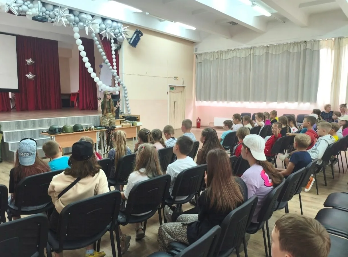 ✨ 08.06.2026  Павел Анатольевич  Маликов совместно с Анной Рудавской  посетили наш школьный лагерь и