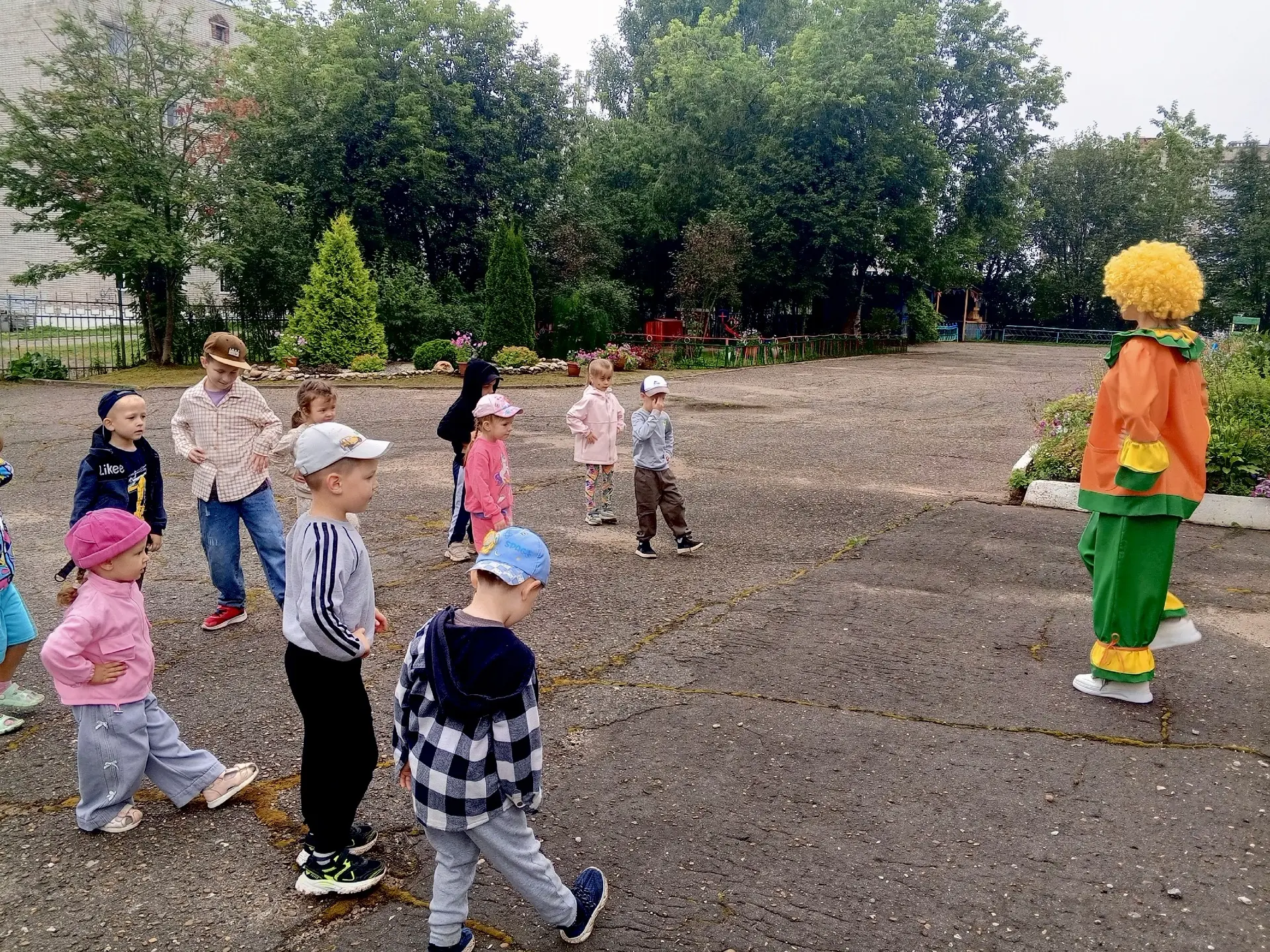 🌈 День сказочных приключений начался в детском саду с невероятного заряда бодрости!