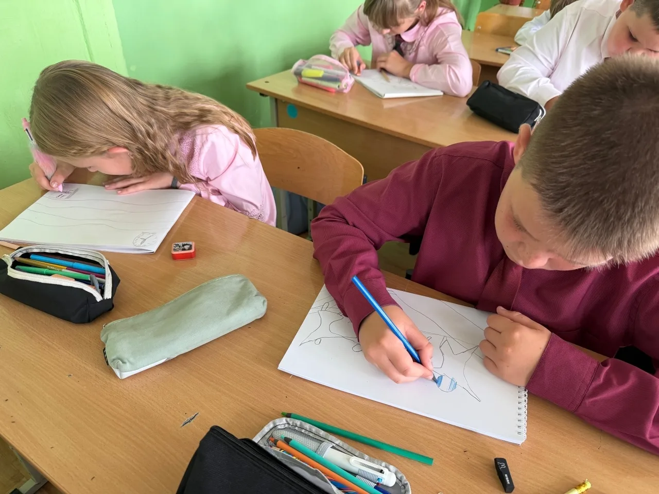 Ученики 5 «А» класса — участники конкурса рисунков «Выбор будущего — за нами!»