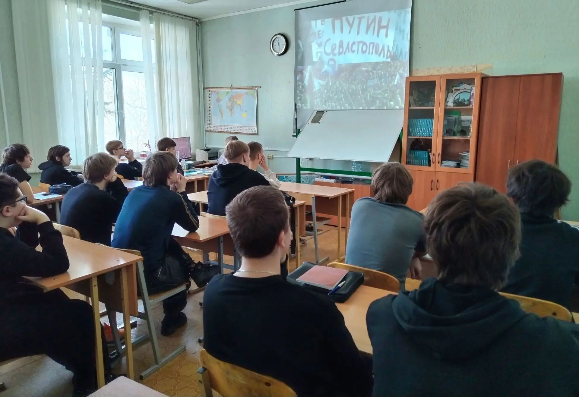 В техникуме прошли тематические часы на тему: "Крымская весна"#ЯрТРТ
#ЯрославскийтехникумЯрТРТ