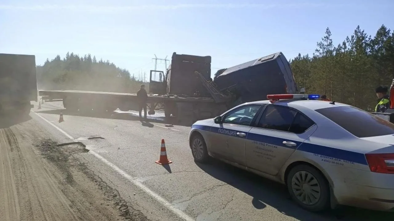 💥 В Марий Эл на Казанском тракте в ДТП погиб водитель грузовика  В Волжском районе дорожные полицейс
