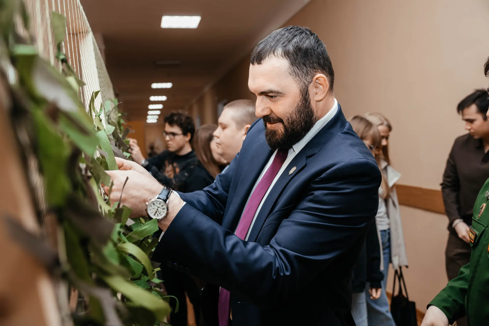 💪 Своими руками — для бойцов 

🧵 В Липецком филиале Президентской академии продолжается плетение м