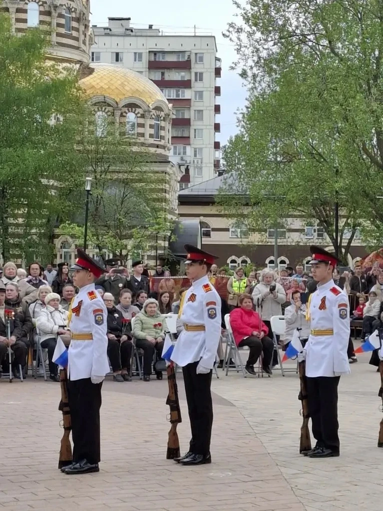 🔥В самый главный праздник нашей страны, в День Великой Победы, состоялся парад кадет у мемориала Защ