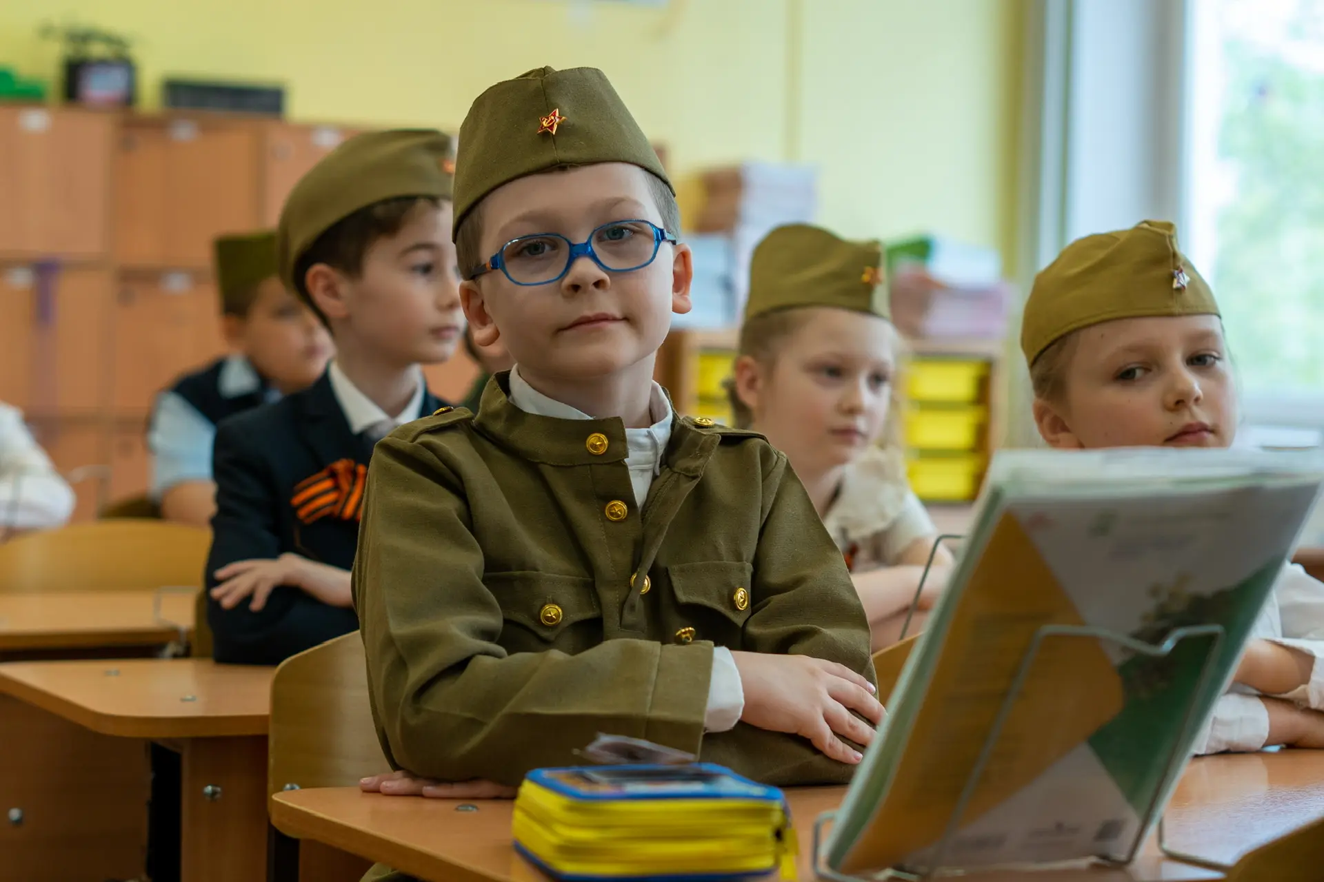 Передаем опыт поколений ученикам начальной школы   Накануне Дня Победы в 1Г классе прошло мероприяти