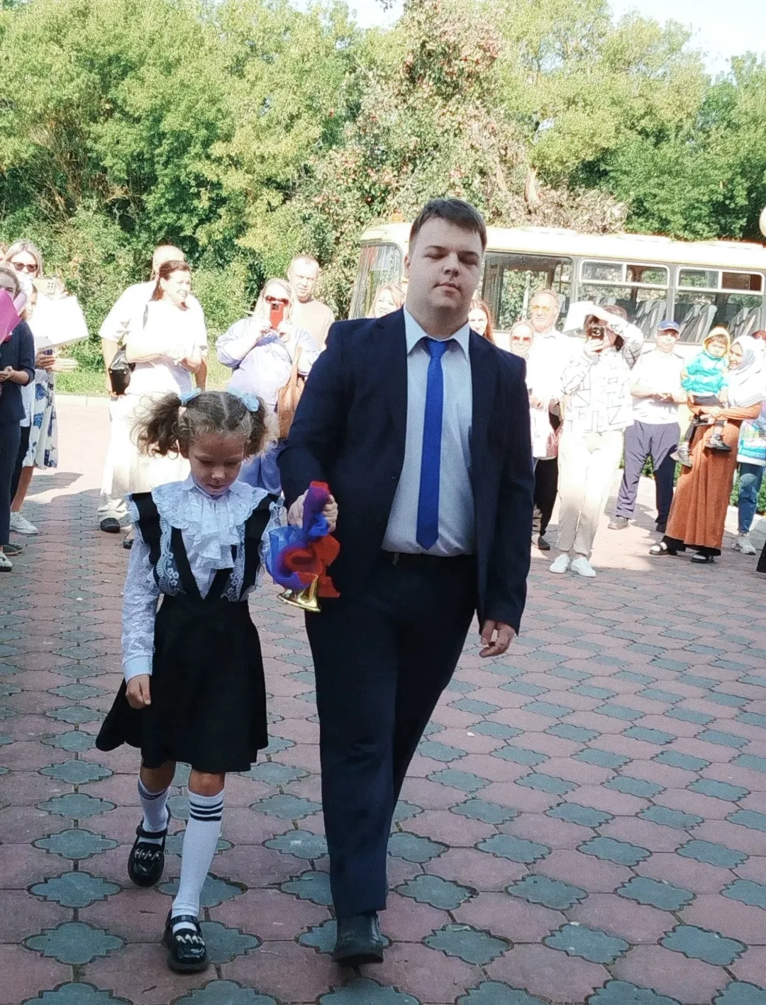 1 сентября — это всегда особенная дата в календаре. Снова звучит музыка во дворах школ,...