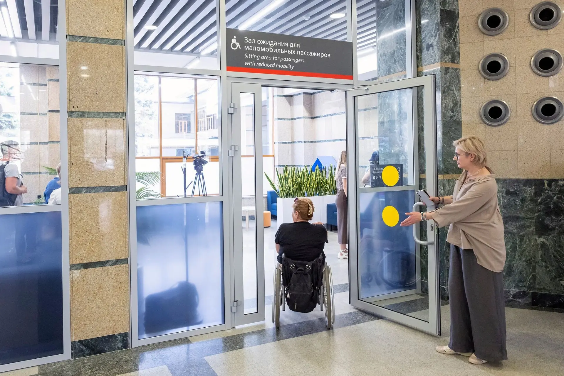 В пути без преград

🏫 Открыли залы ожидания для 
маломобильных пассажиров на вокзалах Ессентуки и Ч