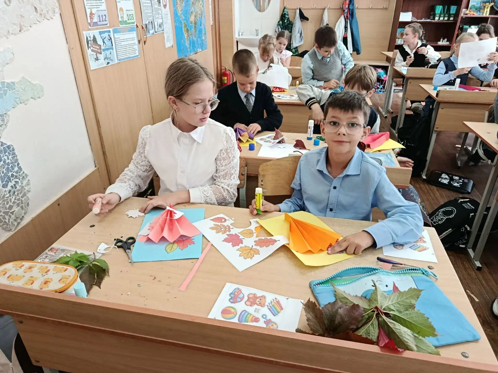 ❤️Тепло детских сердец: поздравляем воспитателей с профессиональным праздником!