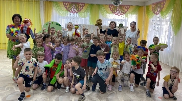 В рамках проекта "Школа чистоты и здоровья" ребята средних и старших групп стали участн...