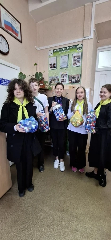♻️ Завершилась общешкольная экологическая акция «Добрые крышечки» — добрая традиция, которая вновь о