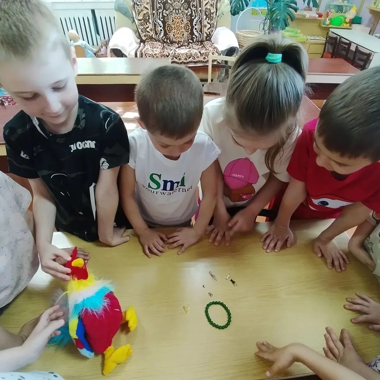 Сегодня в средней группе прошло увлекательное занятие по безопасности. Тема урока — «Бе...