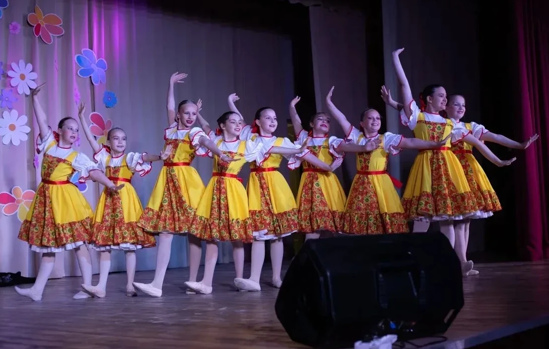 🎀 В конце учебного года на сцене Ивангородского КДЦ состоялся отчётный концерт хореогр...