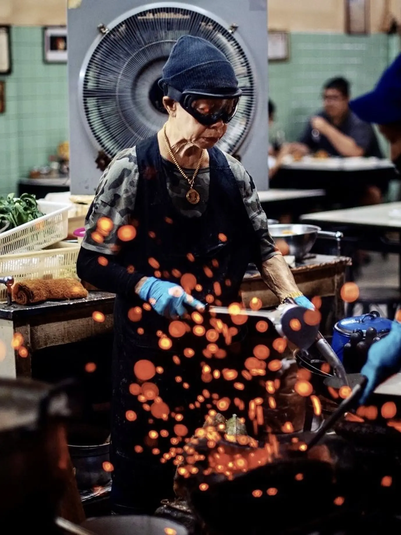 🐲 Легенда азиатского стритфуда в лыжных очках