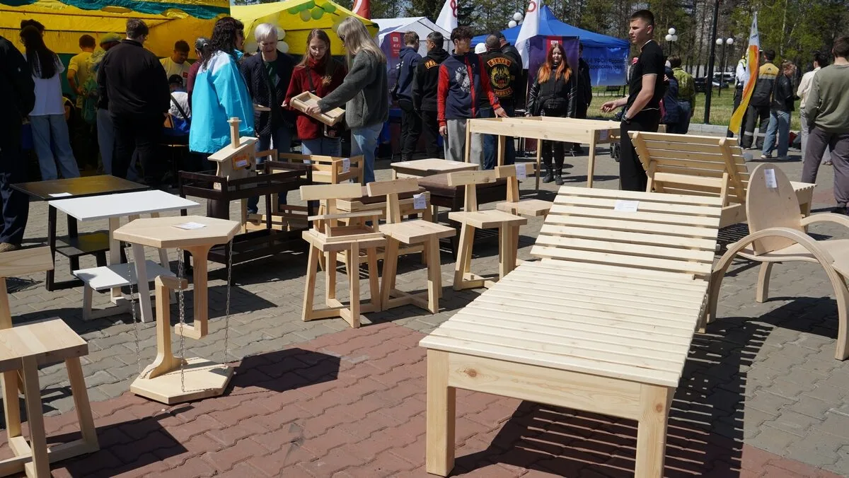 В Комсомольске-на-Амуре в 31-й раз прошла ярмарка-выставка «Парад профессий»  Учреждения среднего пр