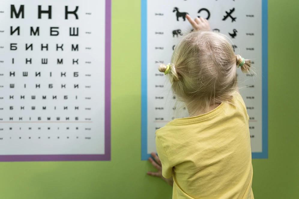 Почему ребенок стал плохо видеть? 👓