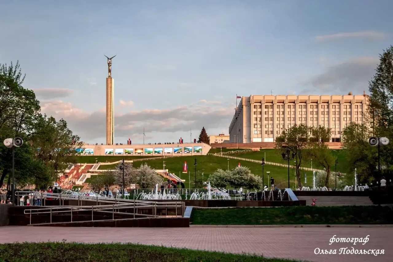 Доброе утро! ☀️ 

С Днем России! 

Здоровья, счастья, благополучия! Желаем значительных достижений и