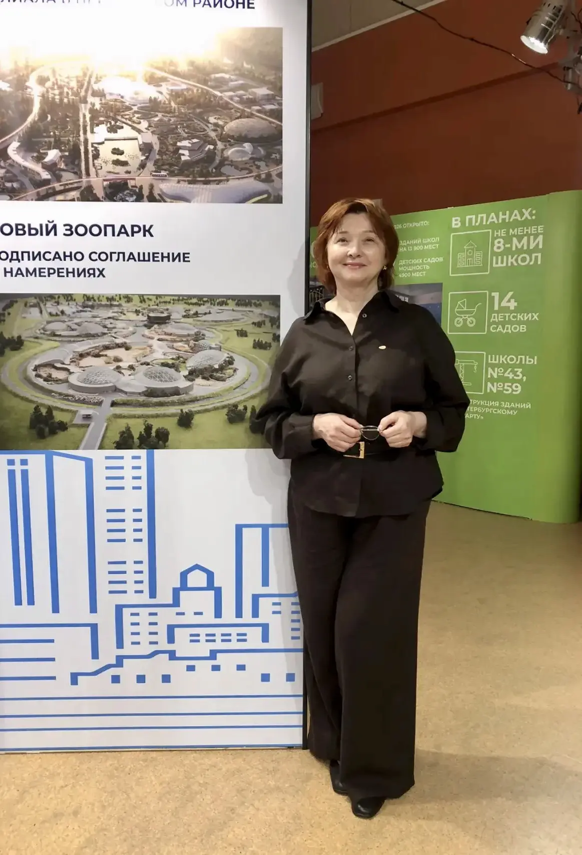 🏫 Продолжаем знакомиться с достижениями Приморского района на выставке «Родной район» в «Доме молод
