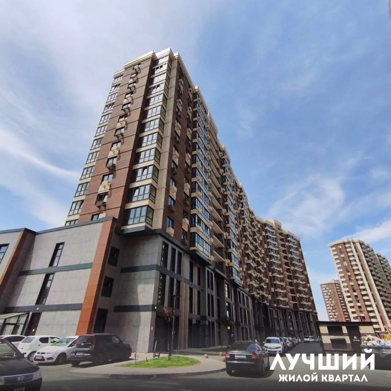 Во время обслуживания общего имущества ЖК "Лучший" выполнили замену шпингалетов на двер...