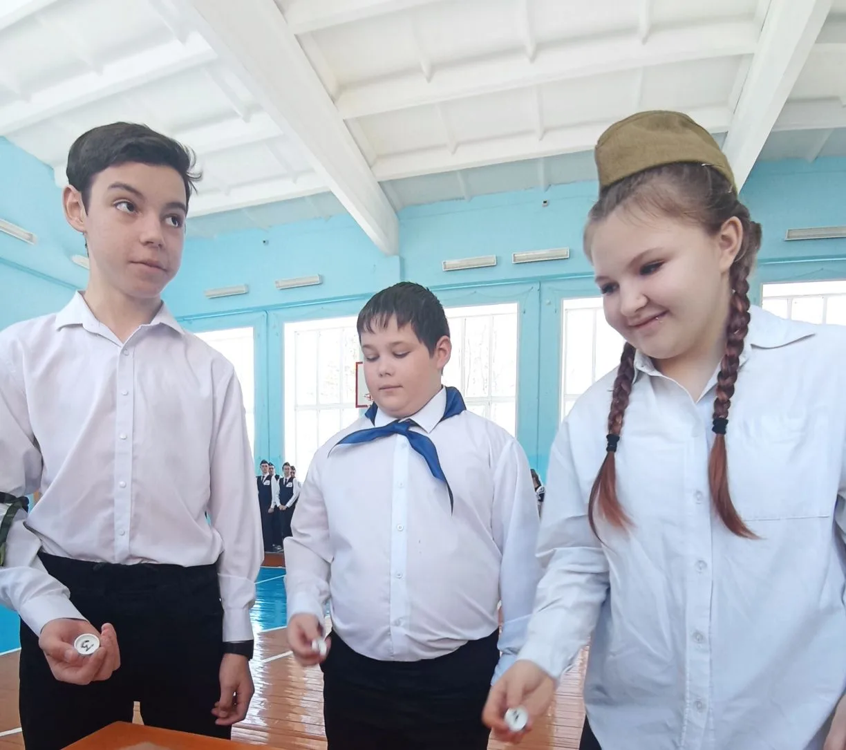 - Равня--а-айсь! Смир-но!!!