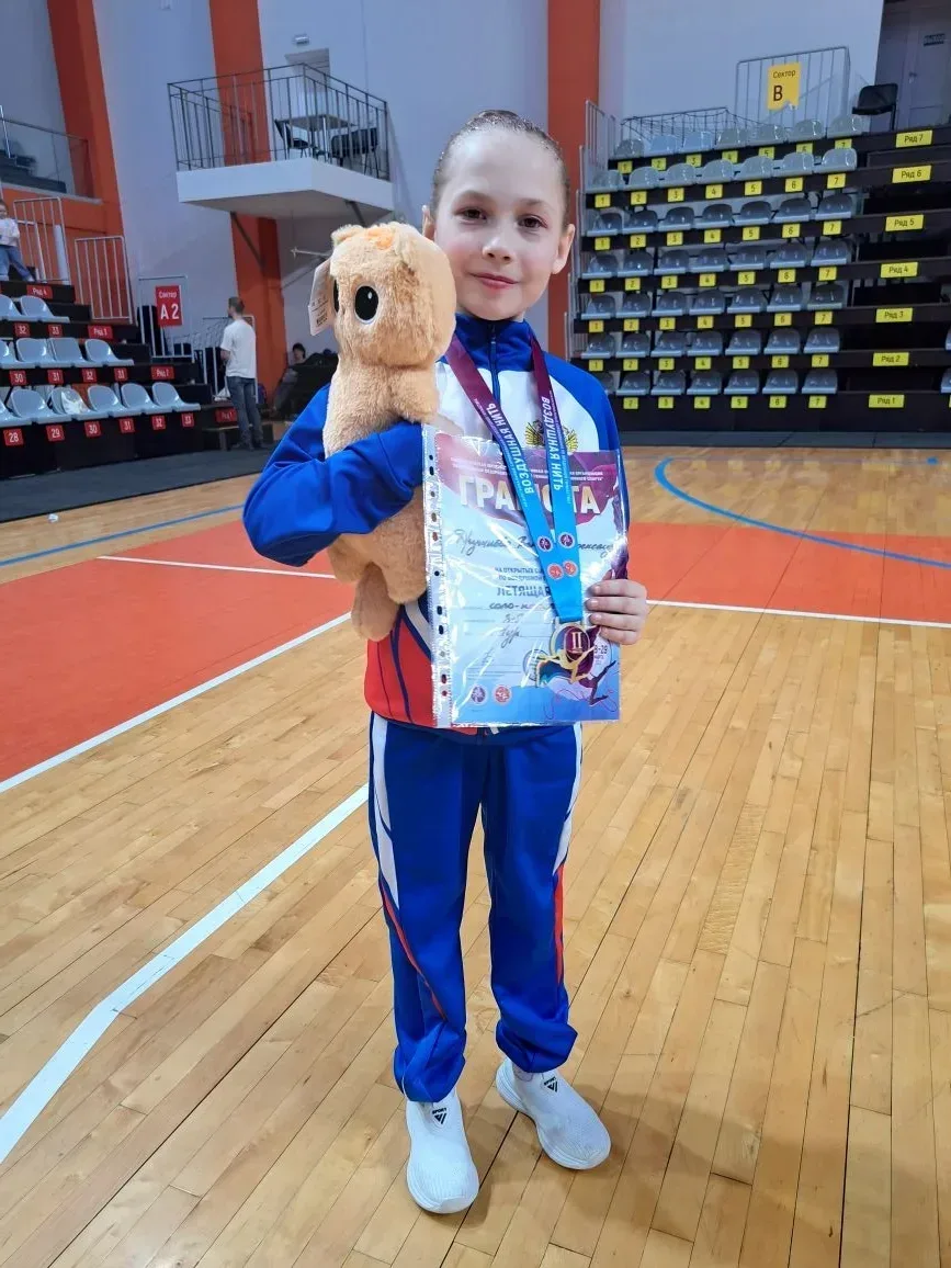 🏆 В воздухе — грация, в копилке — серебро!  🎪 28 марта во Дворце игровых видов спорта проходили откр