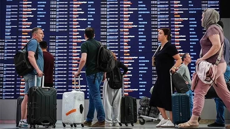 🛬 При задержке рейса более чем на 30 минут или его отмене пассажир может вернуть полну...