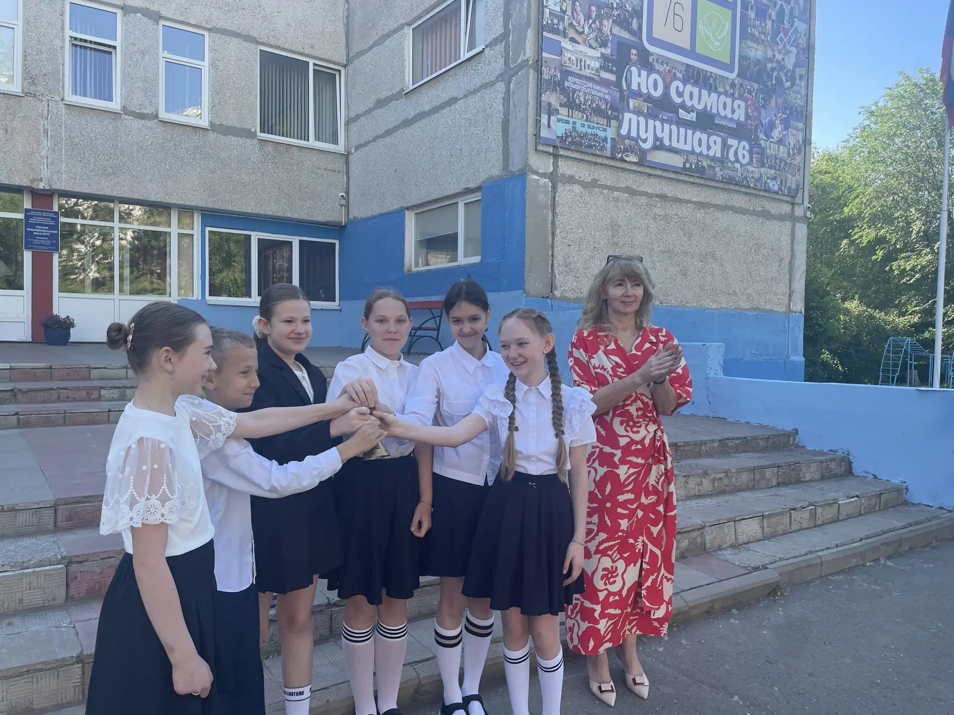 🎓 Итоги года и предвкушение праздника!  Сегодня в нашей школе царила особенная атмосфера — атмосфера
