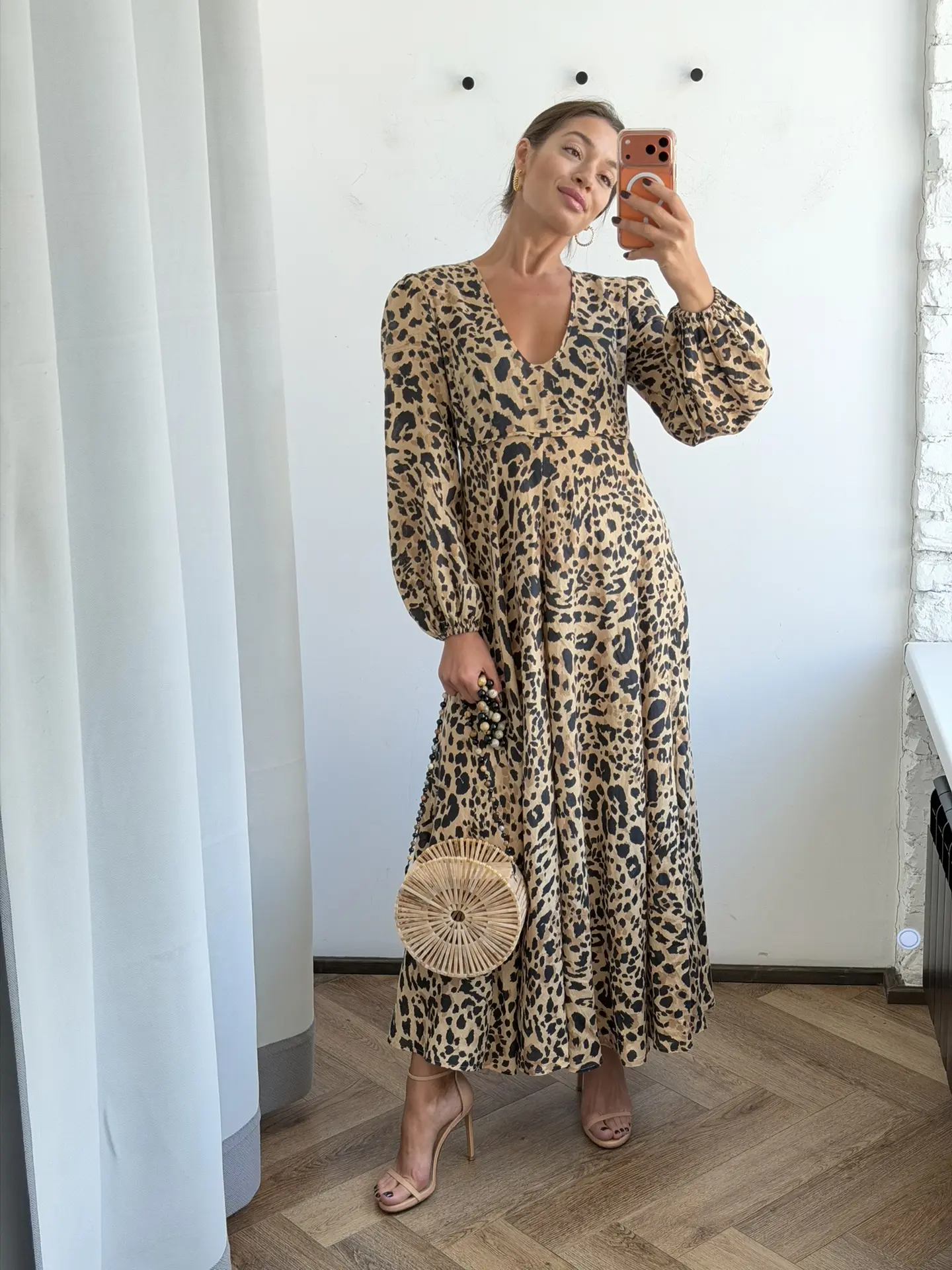 New 

Платье Zimmermann
Идеал 
Подойдет на Росс 42/44 
Эксклюзивный лён
Куплено за 90т 
У нас 16500₽