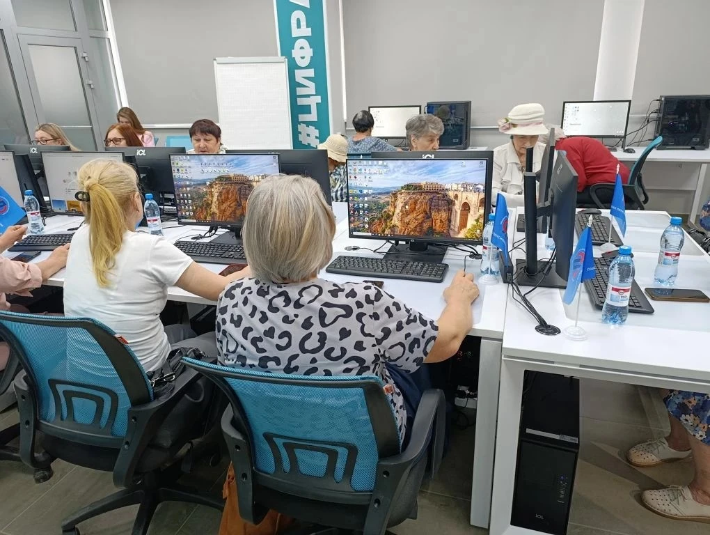 💻 Пенсионеры региона сразились в компьютерном многоборье