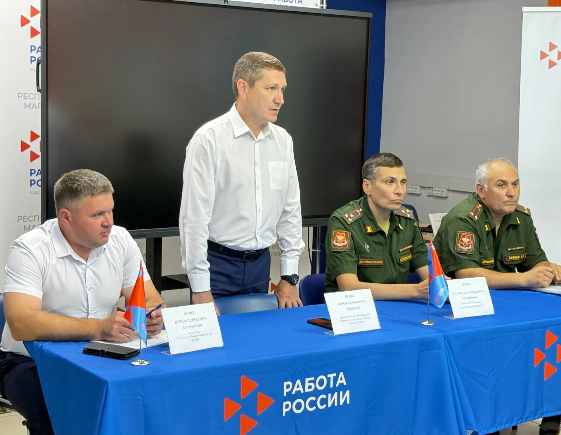 🇷🇺Безопасность региона: в Йошкар - Оле обсудили формирование территориальной обороны 
 
Сегодня в 