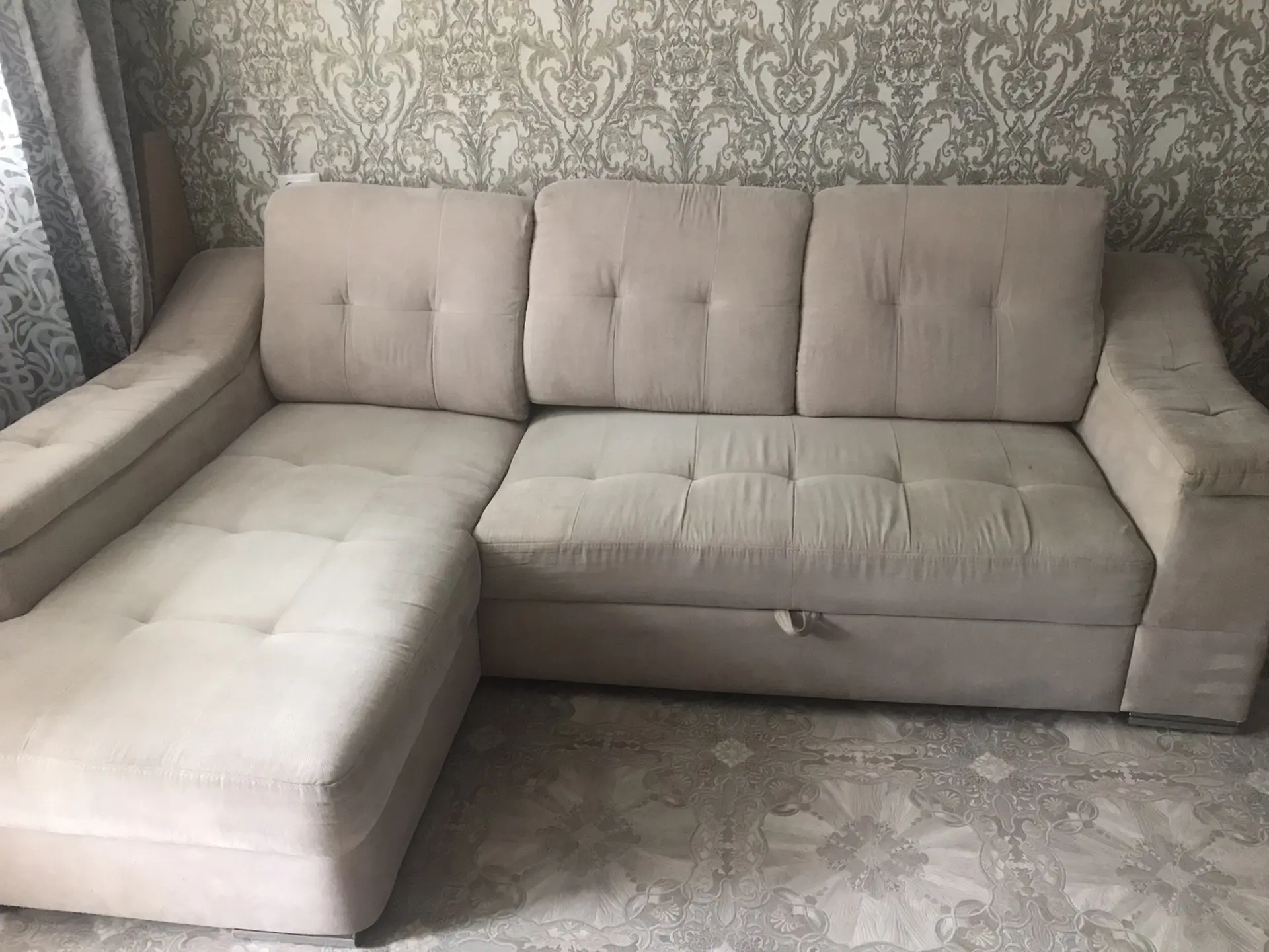 Продам диван с атаманкой в хорошем состоянии. Самовывоз, район Детского мира. 15 тыс. 8...