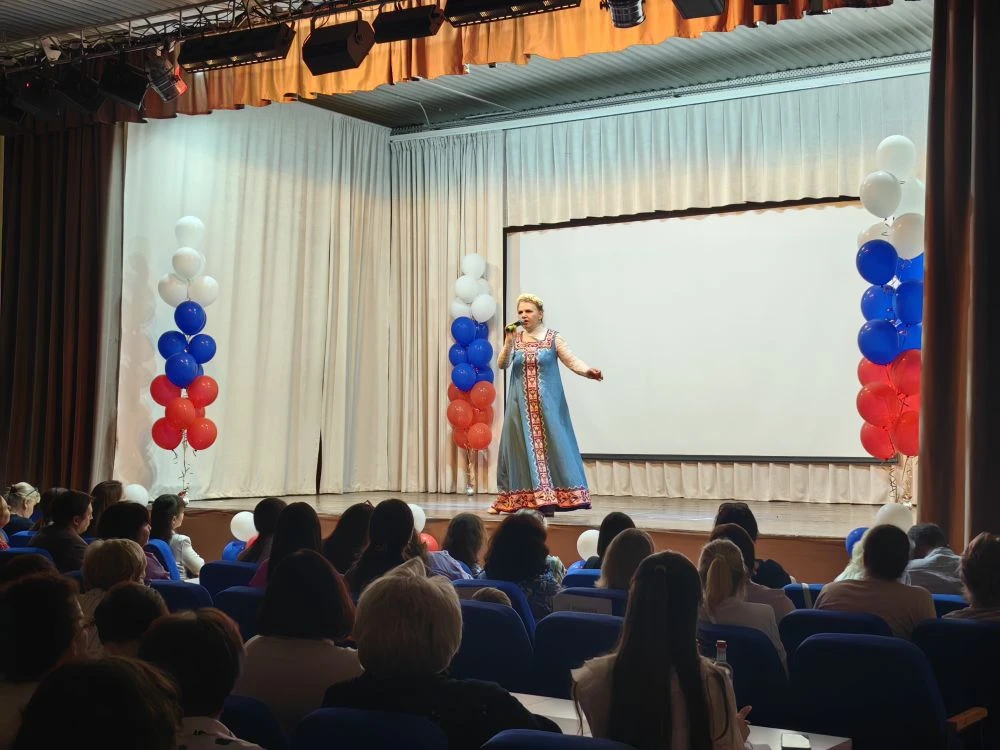 ПЕДАГОГИ В ГЛАВНОЙ РОЛИ 📍 В стенах лицея прошёл городской конкурс художественной самодеятельности ра