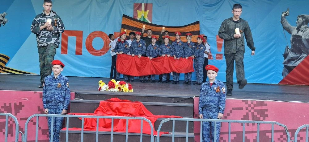 🇷🇺 В честь Дня Победы театральный коллектив МБОУ СОШ №6 им. И. Т. Сидоренко "Самородки Кубани" совме