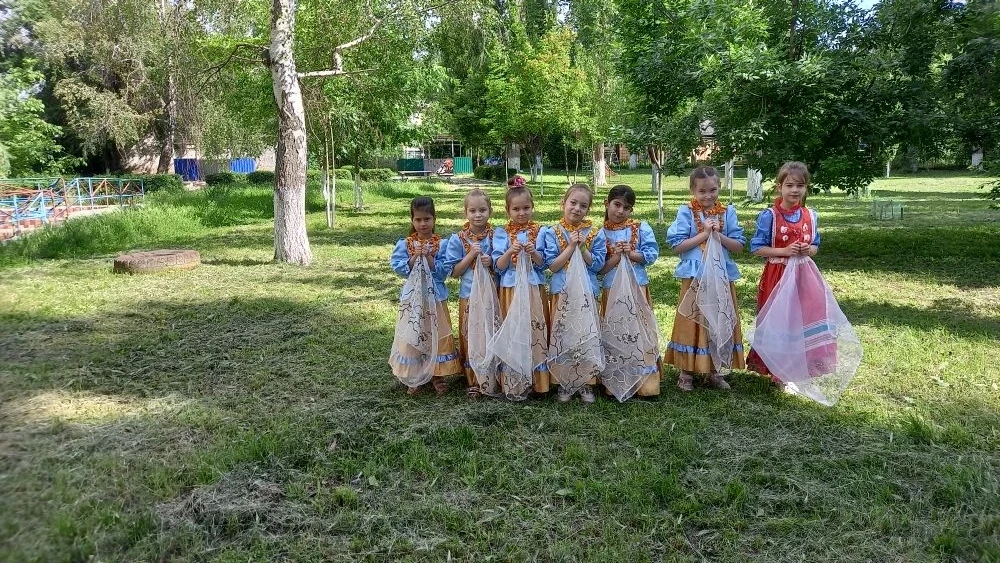 🇷🇺Россия,Россия,Россия! 
Как замечательно звучит это слово.
В нем необьятные просторы-леса,озера,г