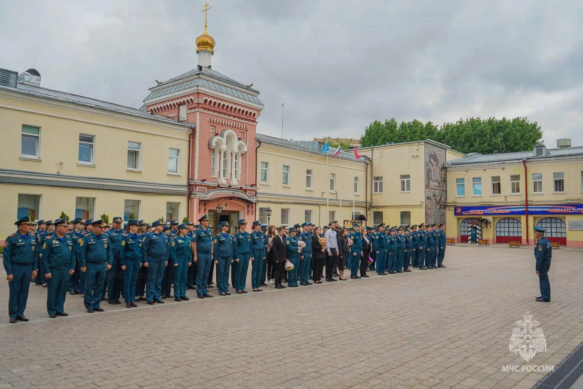 В Главном управлении МЧС России по г. Москве состоялось вручение специальных званий  Со знаменательн