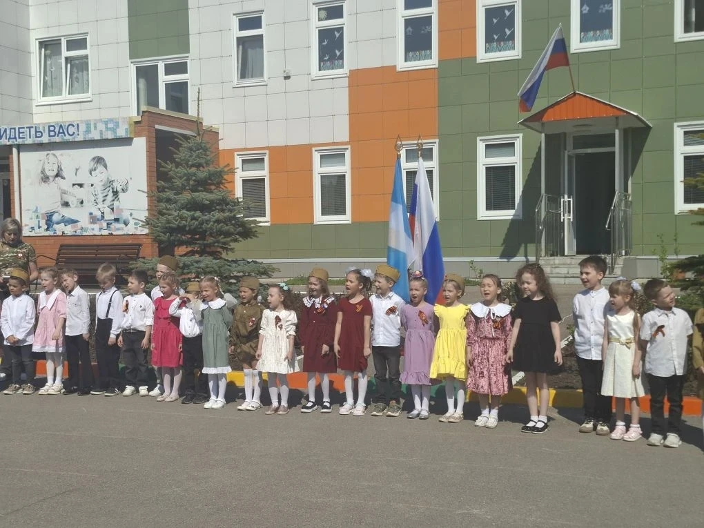 Сегодня, в нашем  детском саду прошла торжественная линейка, посвящённая 81-ой годовщине Победы в Ве