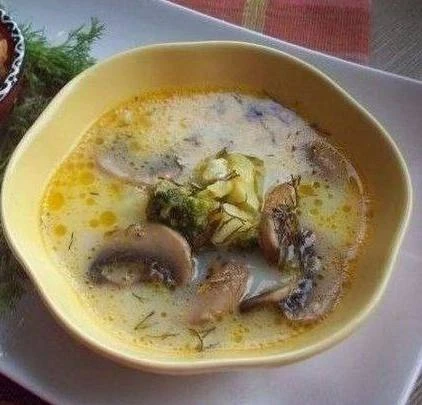 Суп с шампиньонами и брокколи
