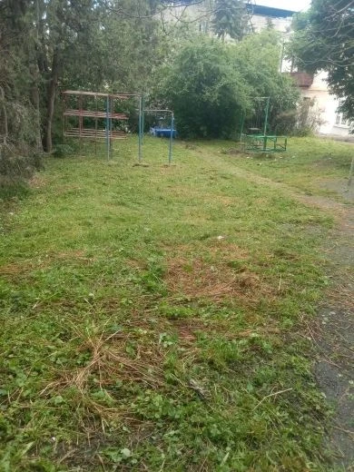 Уважаемые жители МКД  33по ул К. ЦЕТКИН во дворе вашего дома провели покос травы