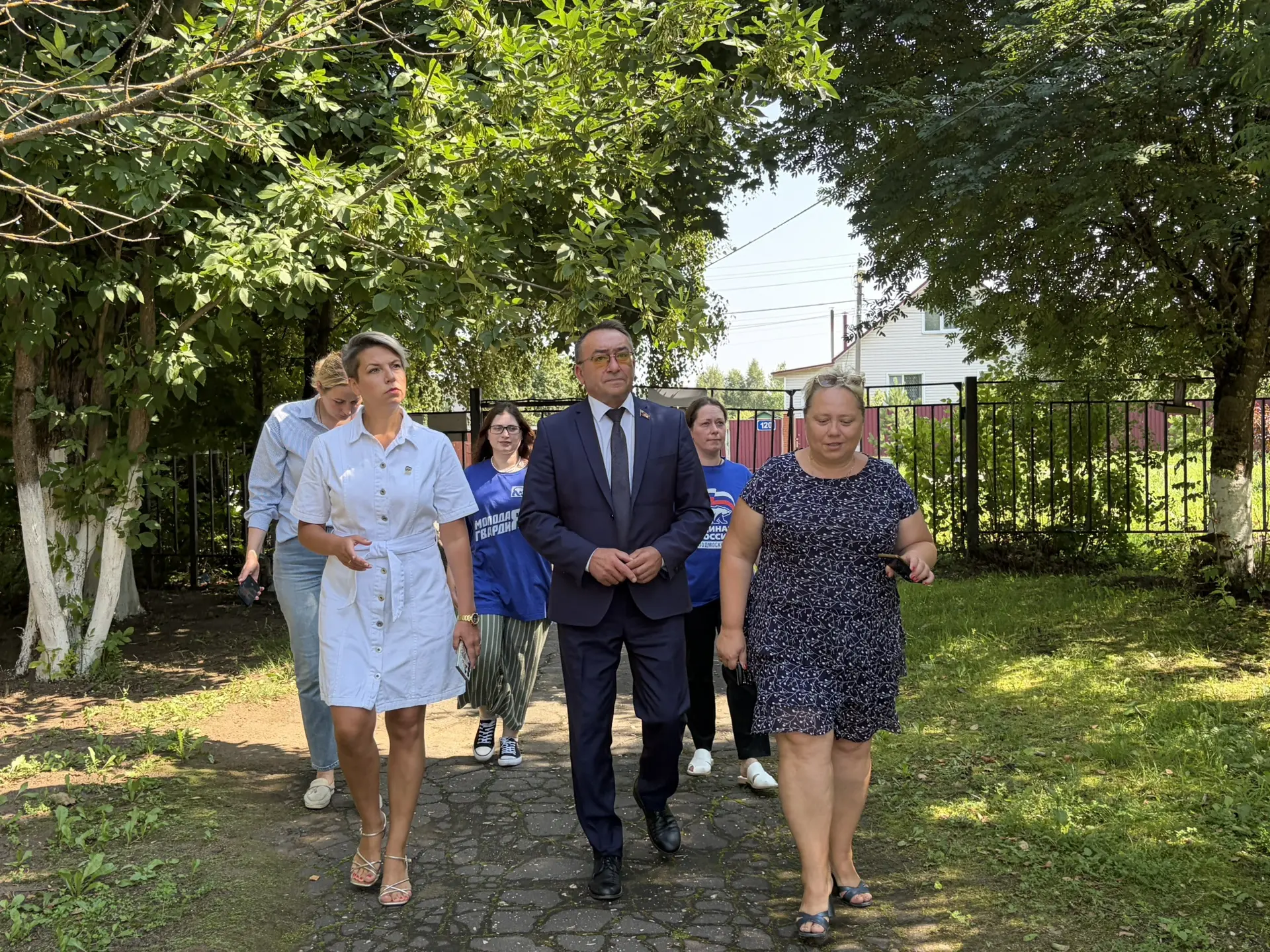 Вместе с депутатом Совета депутатов Рузского муниципального округа Надеждой Квасовой, а...
