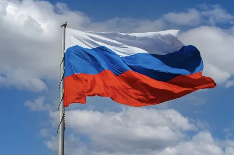 С Днём России, а Уфимцы еще и с Днём Города 🇷🇺❤️
