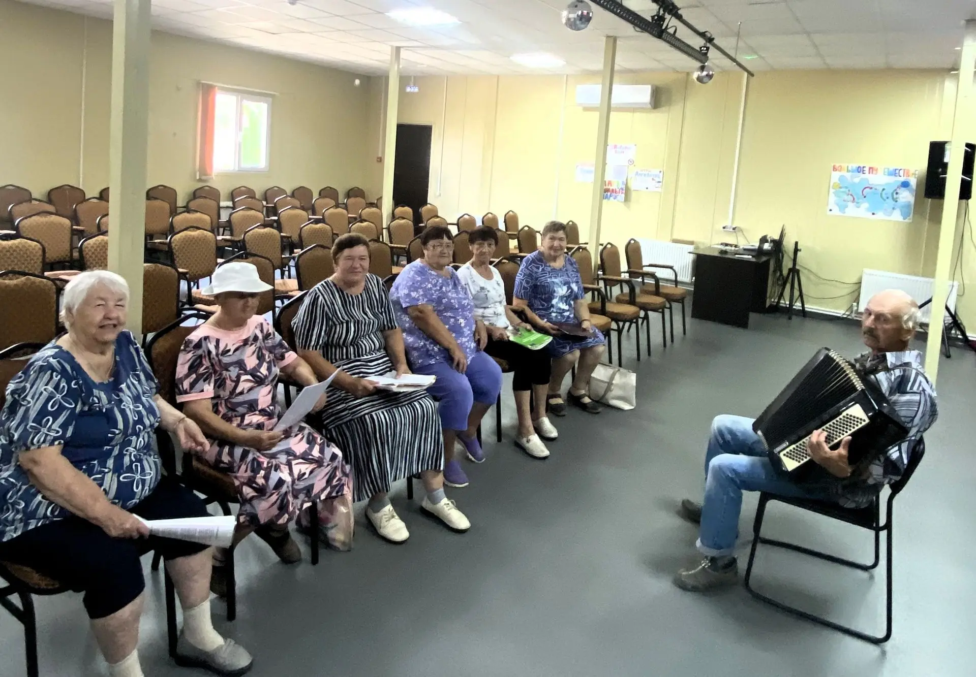В Подольском Доме культуры кипит работа! 🎭 Впереди большой праздник — День села, который мы отметим