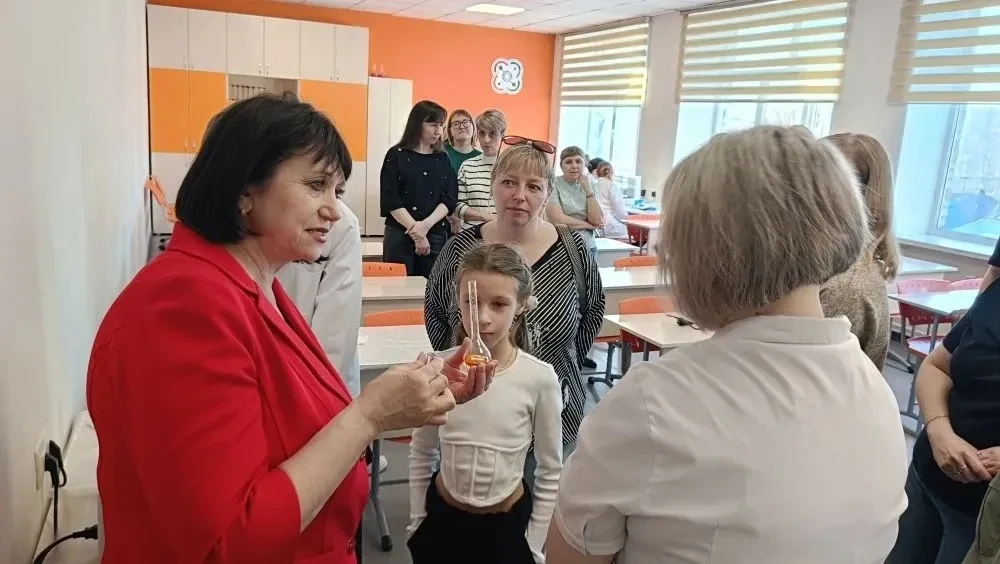 В детском технопарке «Кванториум» школы №25 — день открытий для родителей!  📌Представители городског
