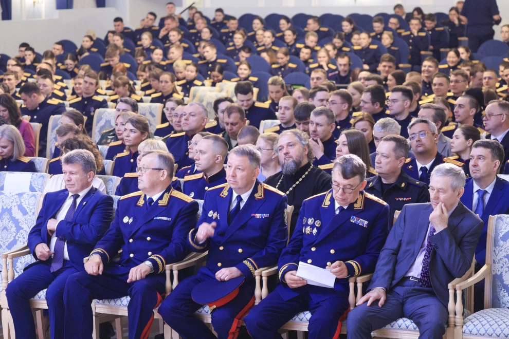Сегодня поздравили коллектив Санкт-Петербургской академии Следственного комитета России...