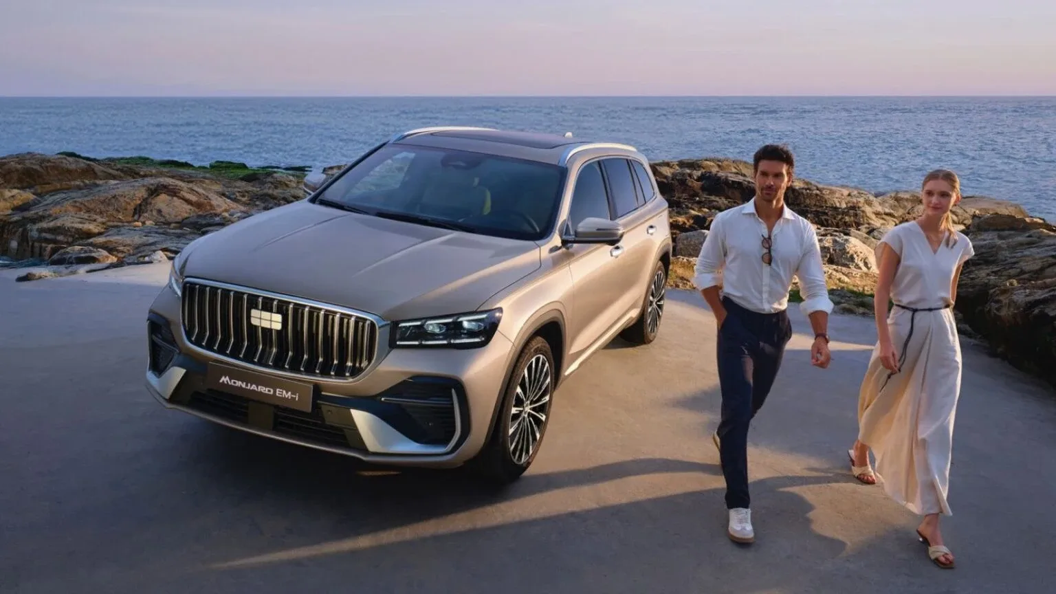 Гибридный Geely Monjaro EM-i официально представили для глобального рынка.
