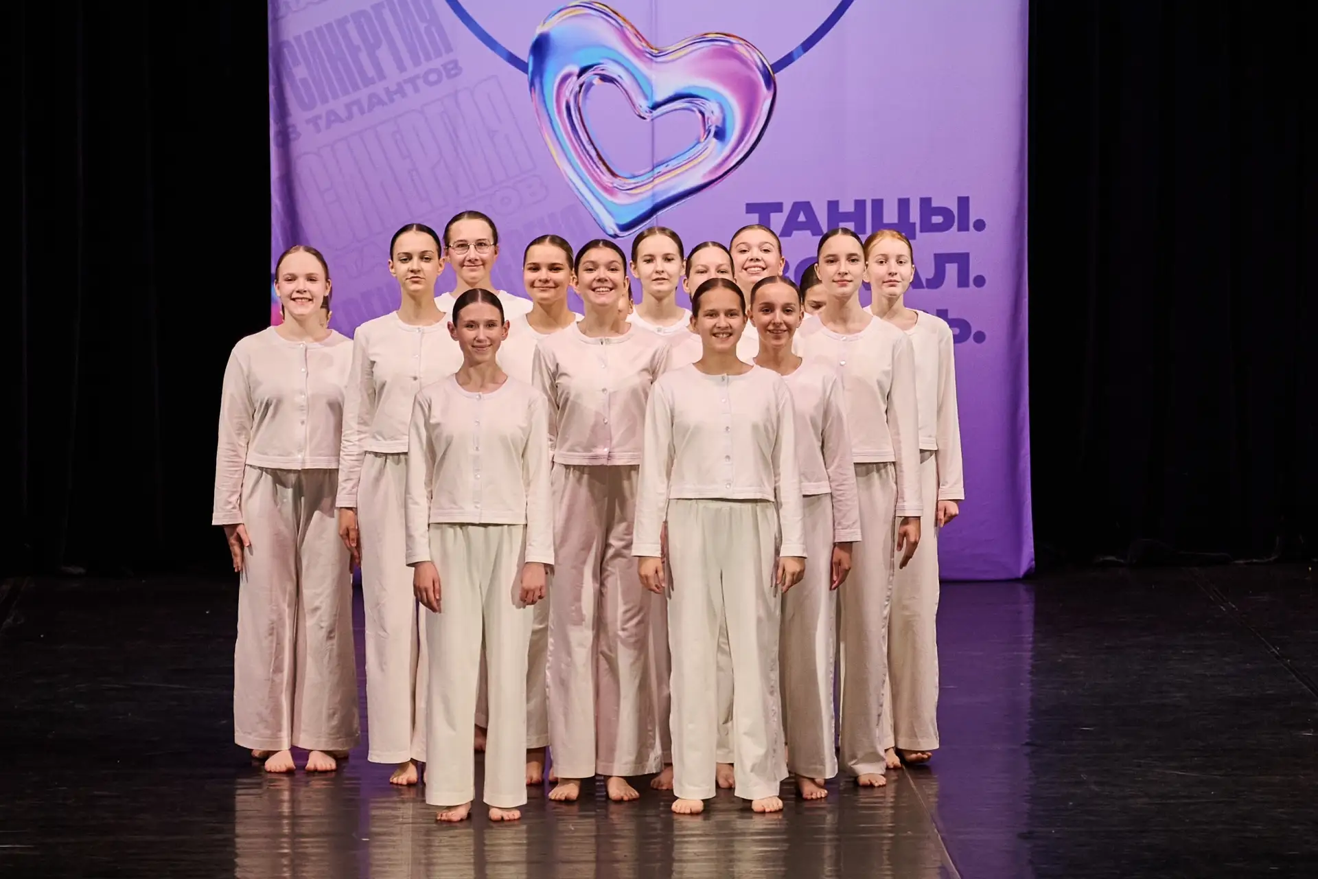 💫Ежова Эвелина, ученица 7 «Б» класса, в составе своей группы «Конфетти» Образцового Театра эстрадног